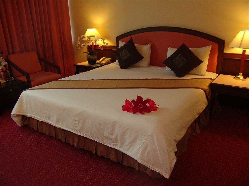 New Season Hotel Hat Yai Extérieur photo