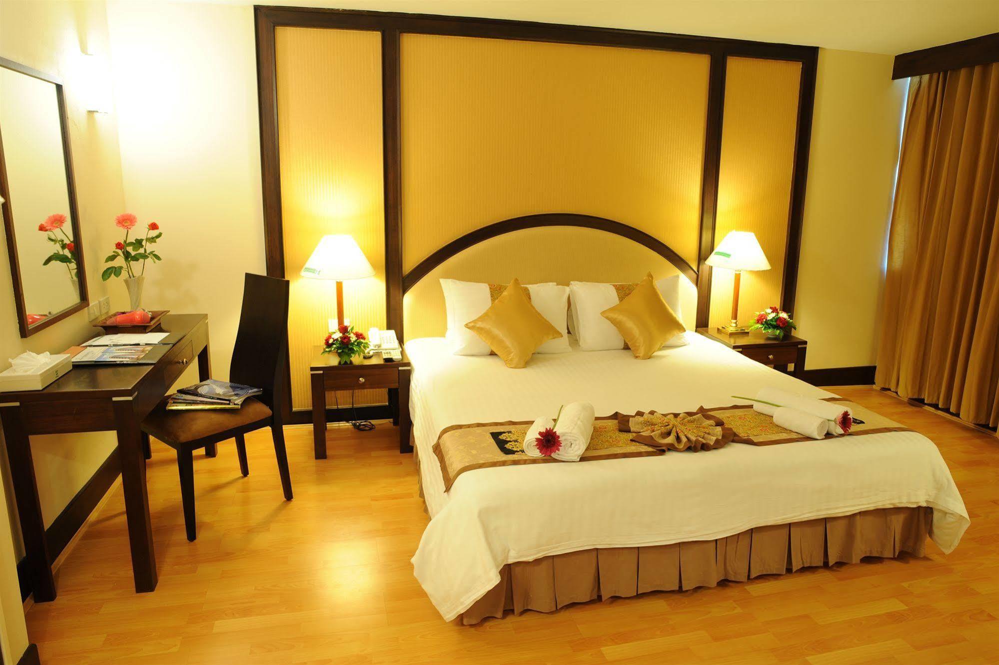 New Season Hotel Hat Yai Extérieur photo