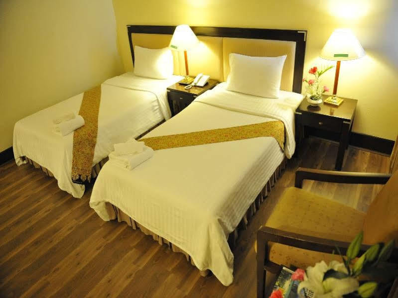 New Season Hotel Hat Yai Extérieur photo